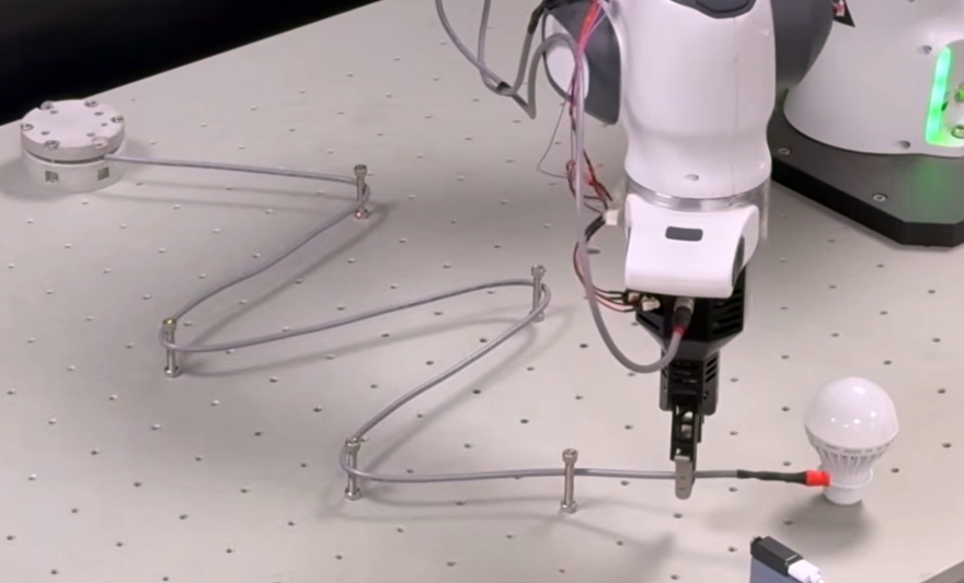 김의겸 교수팀, 유연한 배선 작업도 가능한 로봇손 개발